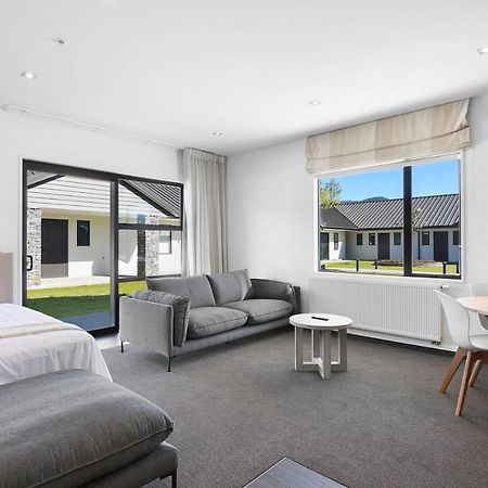Grand Suites Murchison Bagian luar foto