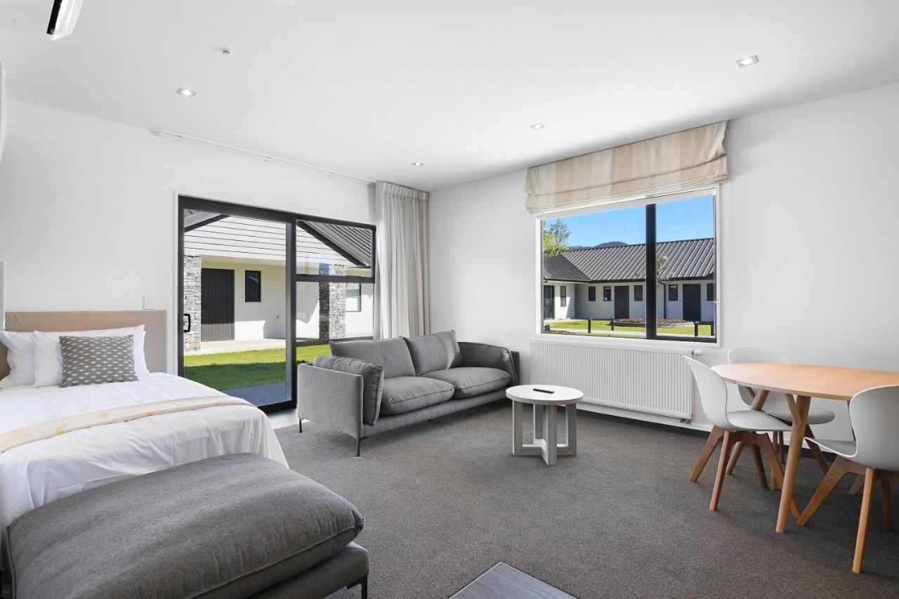 Grand Suites Murchison Bagian luar foto