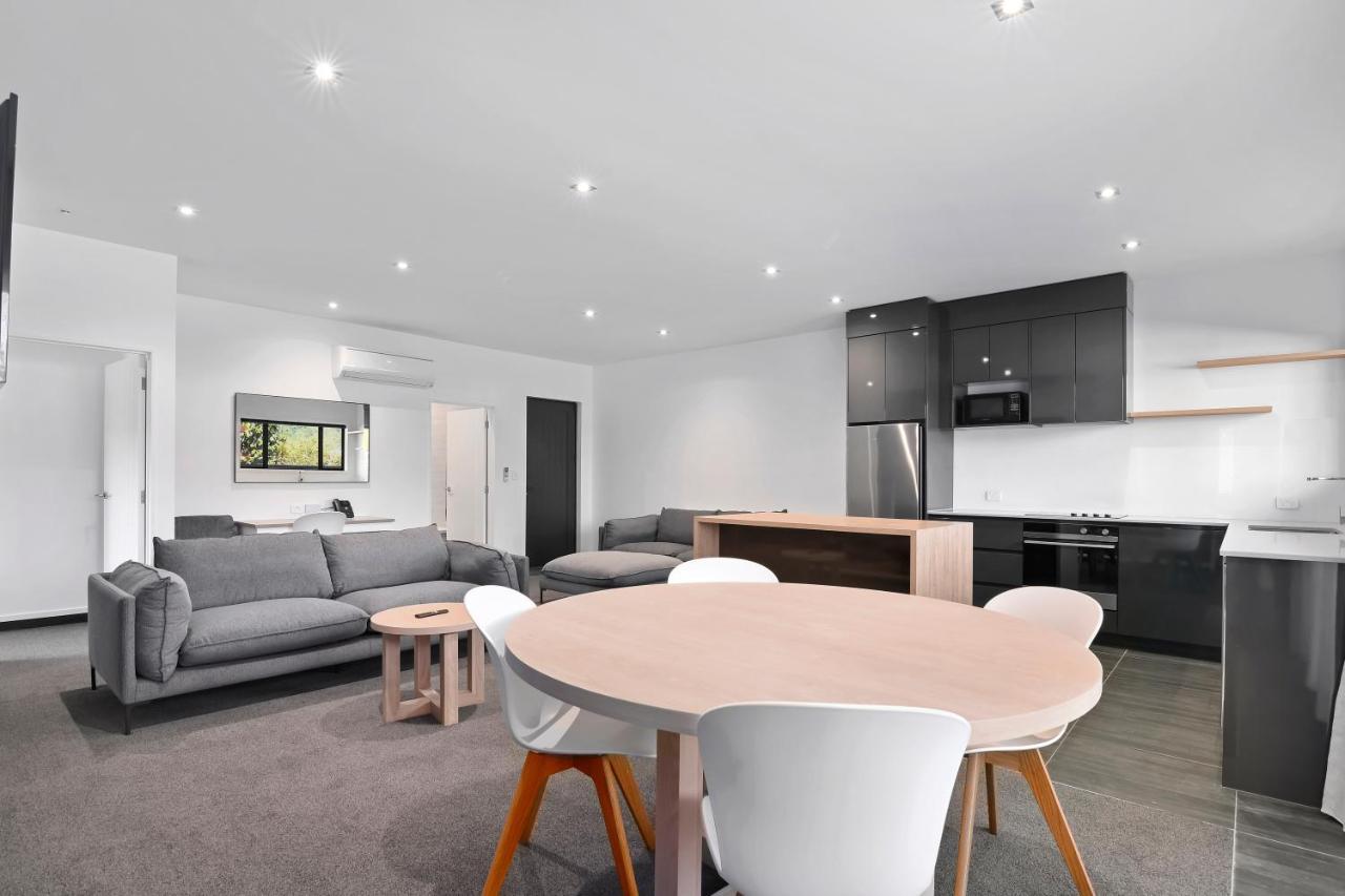 Grand Suites Murchison Bagian luar foto